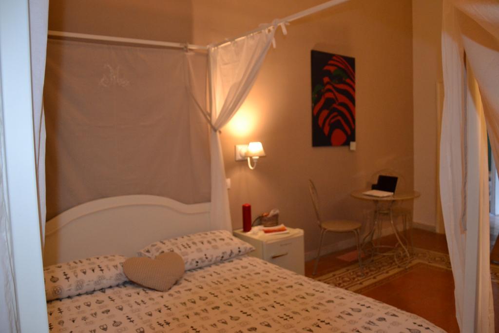 Napul'Art Bed & Breakfast Napoli Phòng bức ảnh